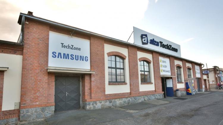 TechZone Jateční 1530/33 170 00 Praha 7 - Holešovice TechZone Jateční 1530/33 170 00 Praha 7 - Holešovice